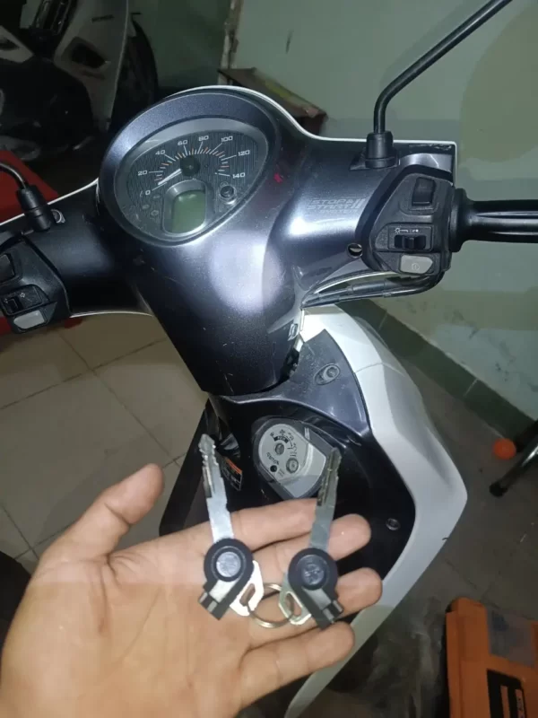 làm chìa khoá xe máy